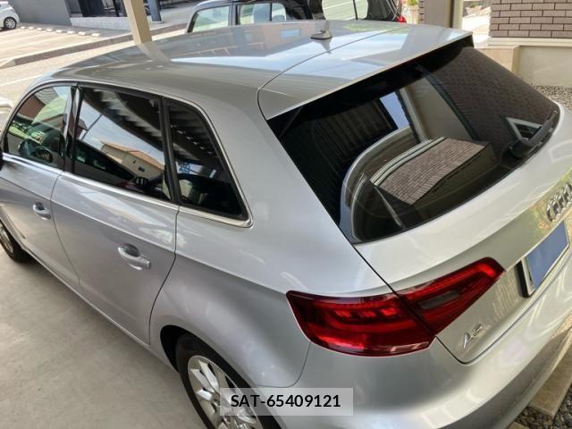 Audi A3 2014-03 8145485-2