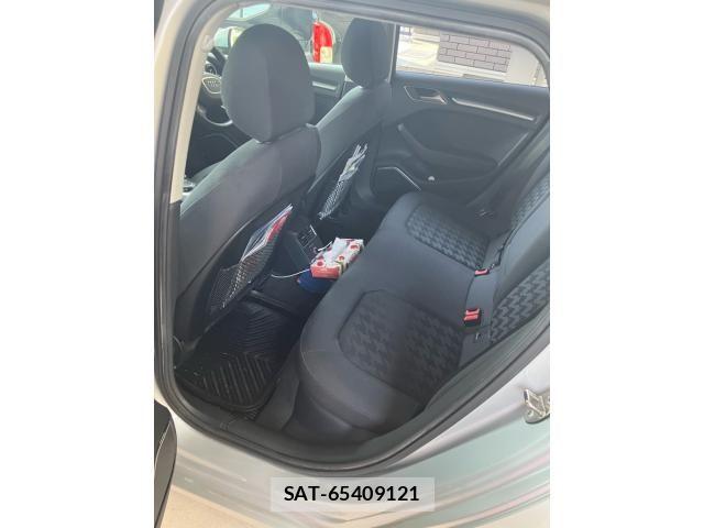 Audi A3 2014-03 8145485-8