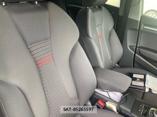 Audi A3 2019-12 8145483-10