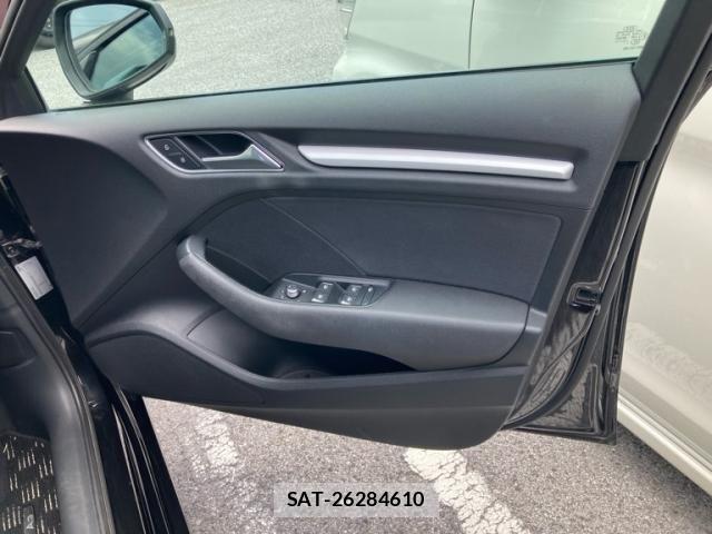 Audi A3 2017-03 8145484-11