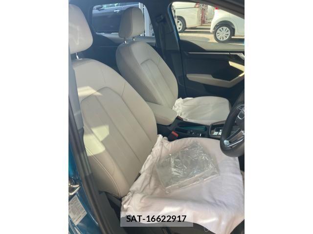 Audi A3 2023-06 8157969-16