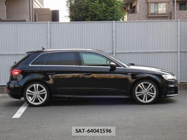 Audi A3 2017-08 8206360-10