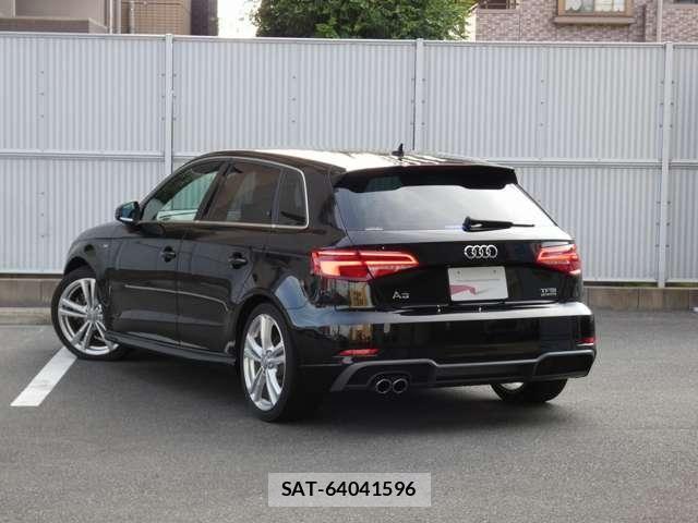 Audi A3 2017-08 8206360-5