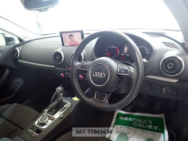 Audi A3 2015-07 8206359-1