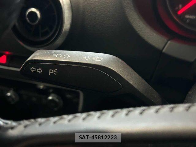 Audi A3 2017-03 8244636-13
