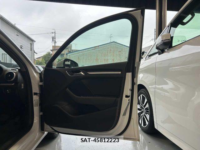 Audi A3 2017-03 8244636-18