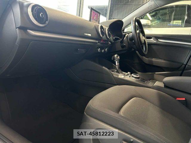 Audi A3 2017-03 8244636-21