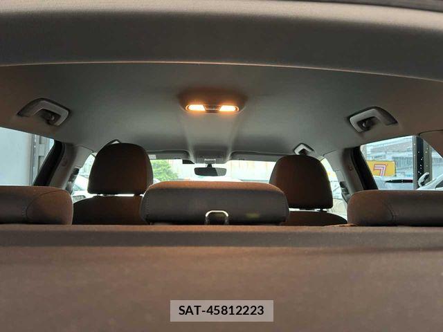 Audi A3 2017-03 8244636-25