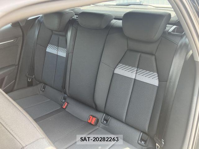 Audi A3 2025-12 8244633-11