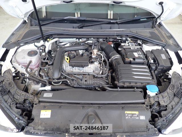 Audi A3 2022-08 8244631-24