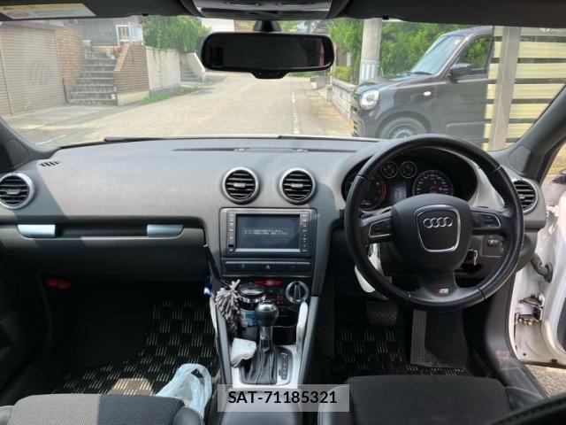Audi A3 2011-07 8313118-19