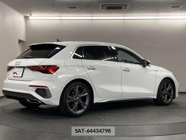 Audi A3 2024-03 8313107-1