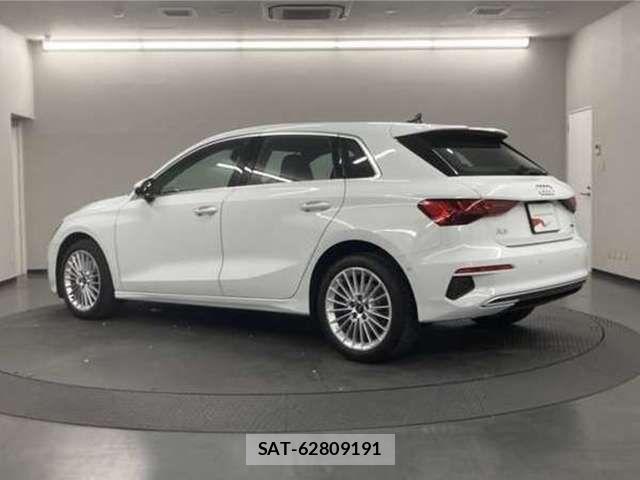 Audi A3 2023-06 8313109-7