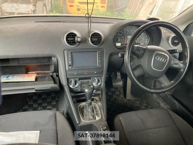 Audi A3 2009-02 8313117-13
