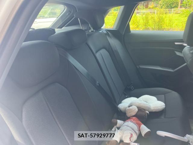 Audi A3 2022-04 8334514-12