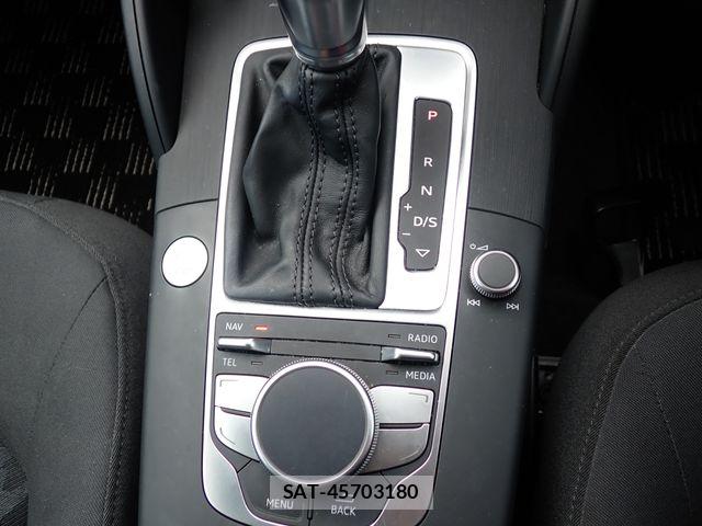 Audi A3 2016-05 8334887-13