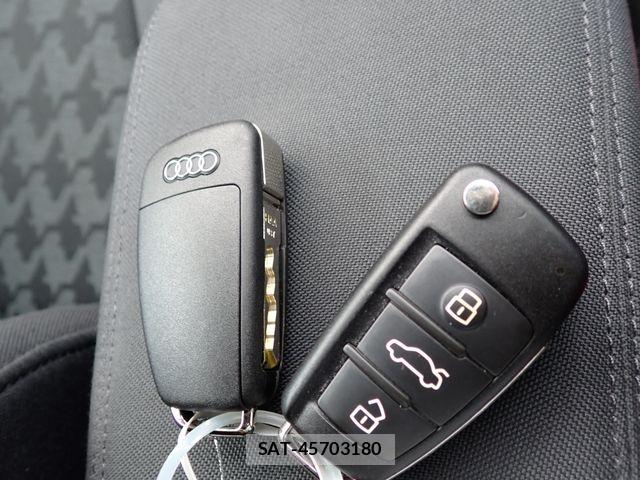Audi A3 2016-05 8334887-25