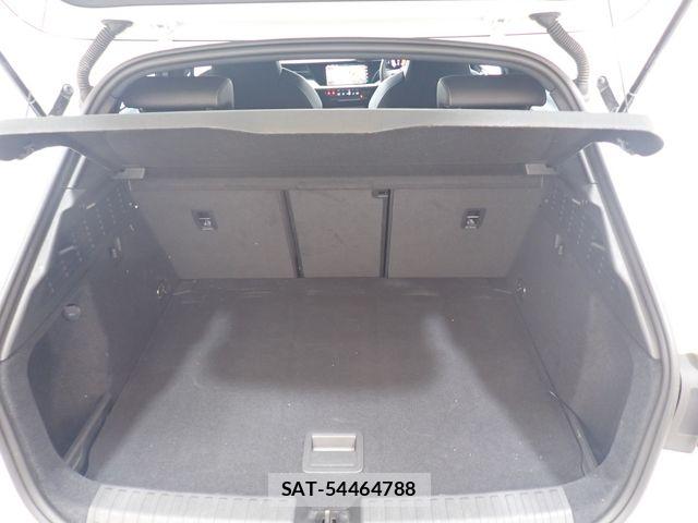 Audi A3 2023-08 8334889-25