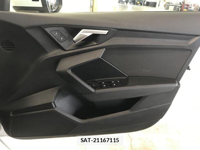 Audi A3 2021-07 8353929-21