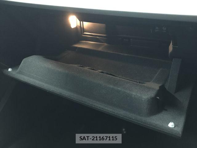 Audi A3 2021-07 8353929-23