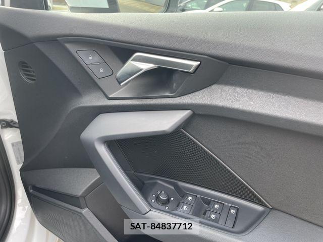 Audi A3 2021-06 8364803-25