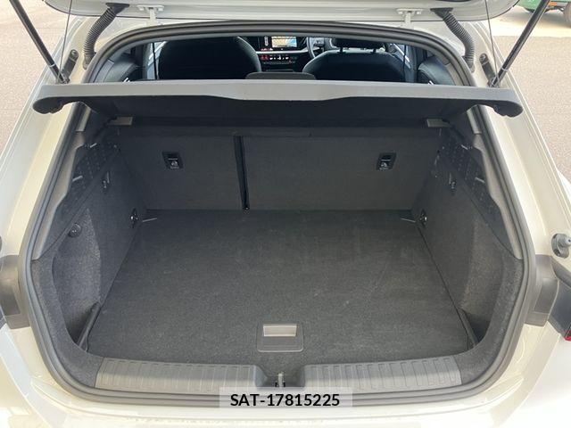 Audi A3 2024-07 8364800-12