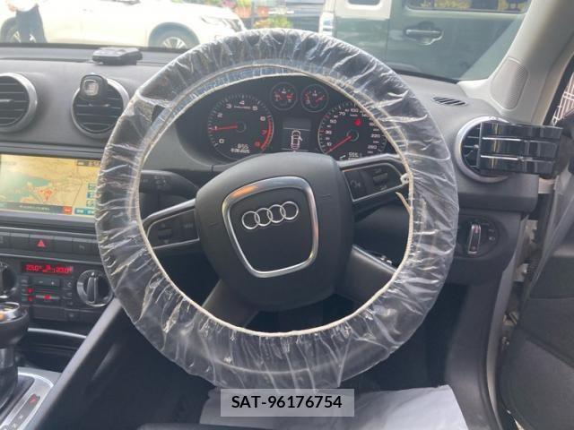 Audi A3 2011-02 8364802-14