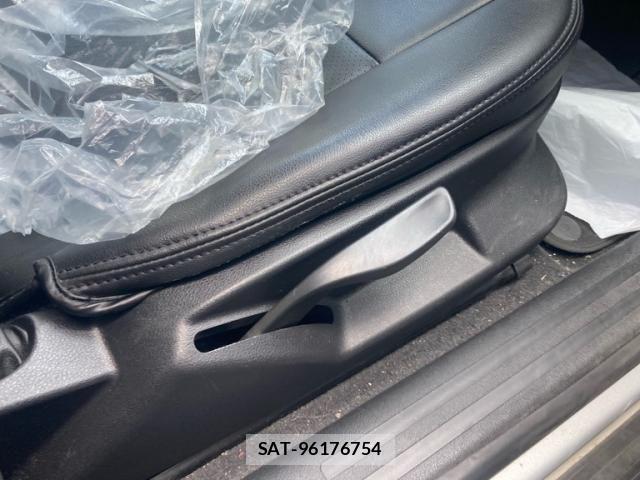 Audi A3 2011-02 8364802-17