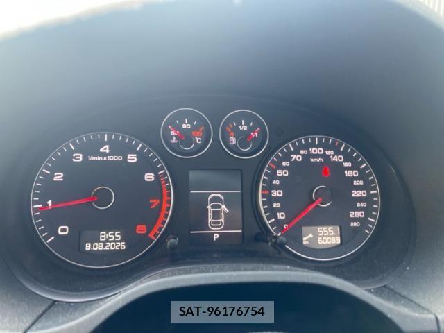 Audi A3 2011-02 8364802-21