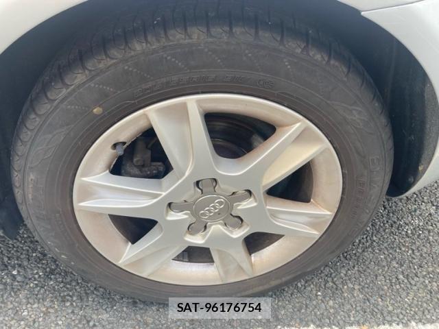 Audi A3 2011-02 8364802-7