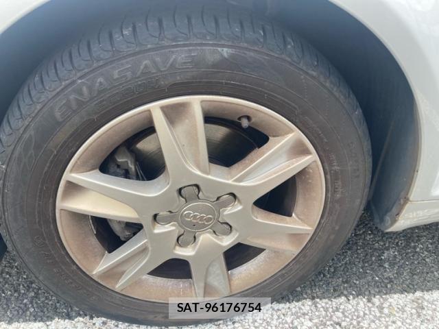 Audi A3 2011-02 8364802-8
