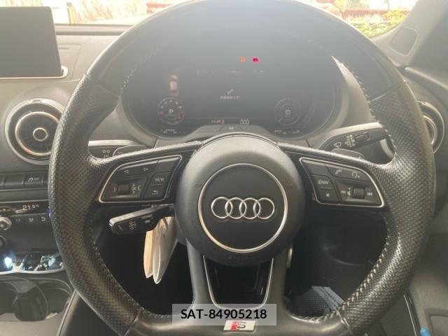 Audi A3 2017-09 8411250-14