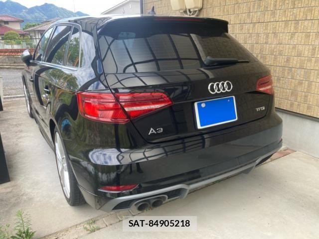 Audi A3 2017-09 8411250-2