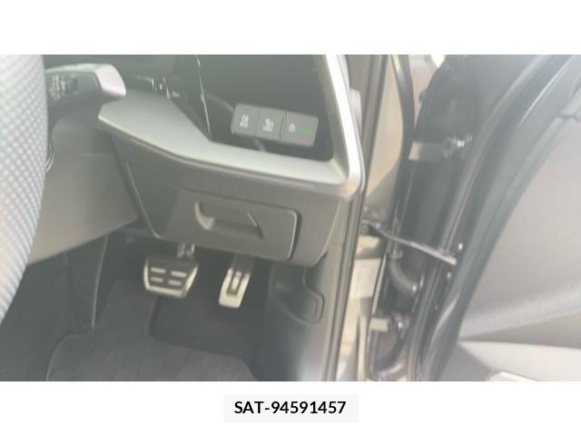 Audi A3 2023-08 8437765-12