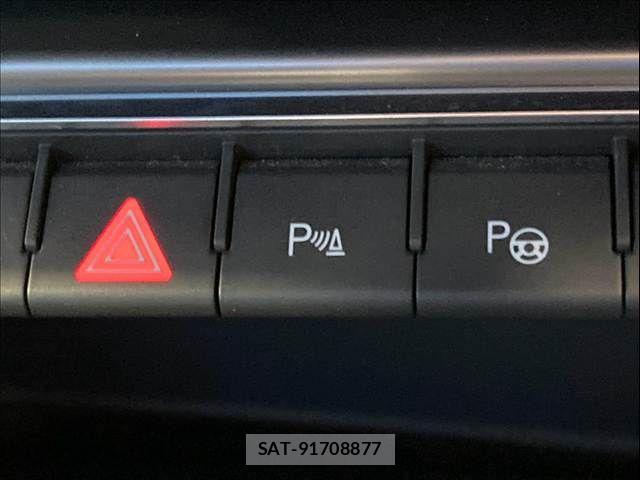 Audi A3 2021-06 8485038-9