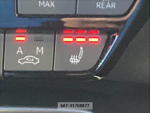 Audi A3 2021-06 8485038-7