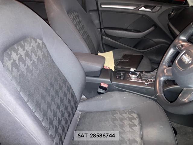 Audi A3 2013-12 8485037-15
