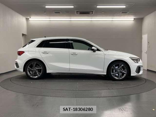 Audi A3 2024-07 8523597-5