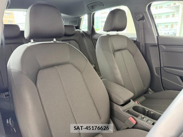 Audi A3 2023-06 8561183-3