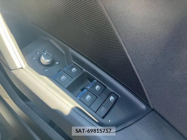 Audi A3 2022-03 8561185-16