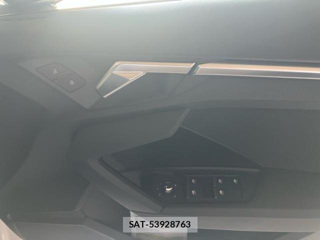 Audi A3 2022-02 8658052-13