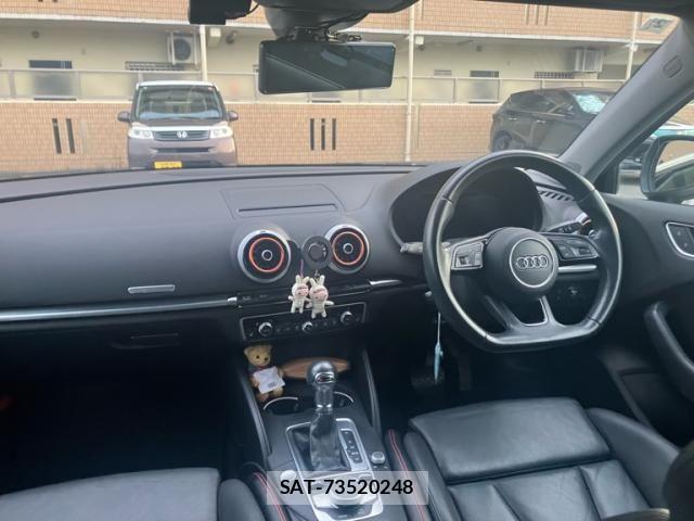 Audi A3 2018-02 8665823-12