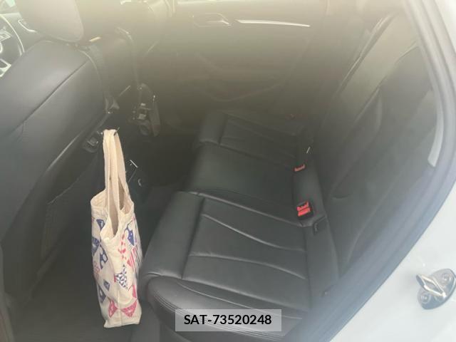 Audi A3 2018-02 8665823-14