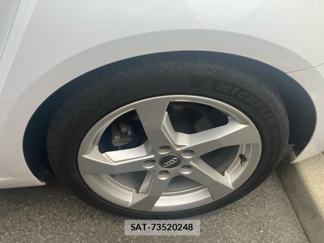 Audi A3 2018-02 8665823-5