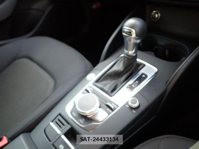 Audi A3 2019-11 8665819-18