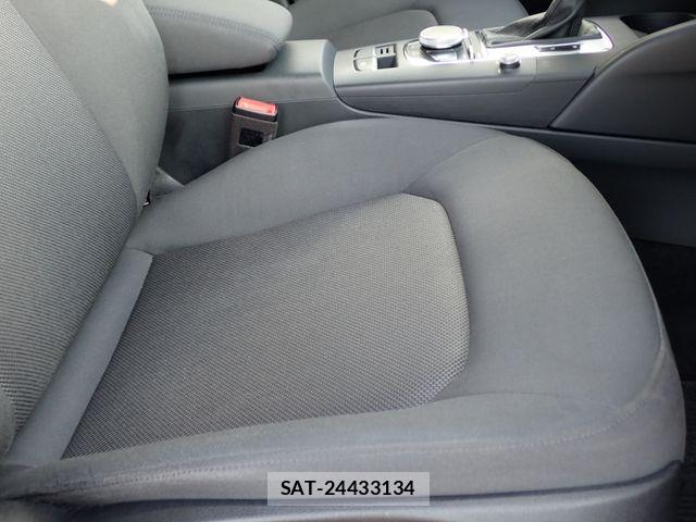 Audi A3 2019-11 8665819-23