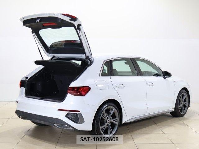 Audi A3 2023-03 8740552-8