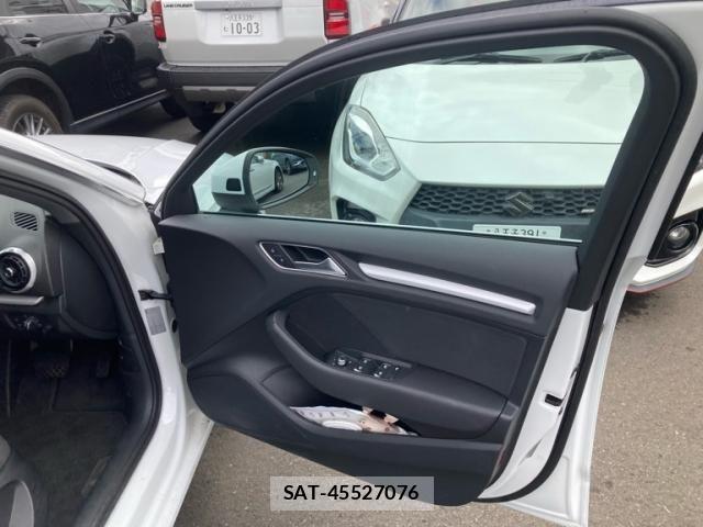 Audi A3 2020-07 8740557-10