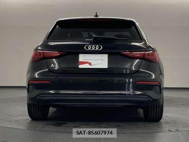 Audi A3 2021-11 8740558-3