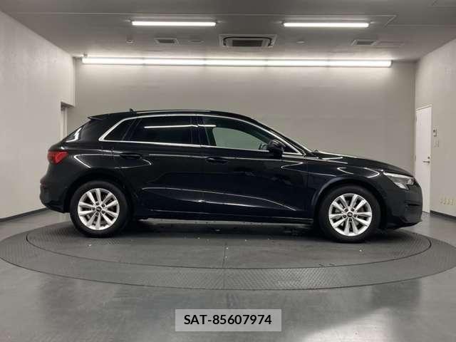 Audi A3 2021-11 8740558-5